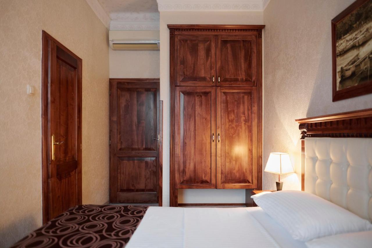 Hotel Villa Schubert オパティヤ エクステリア 写真