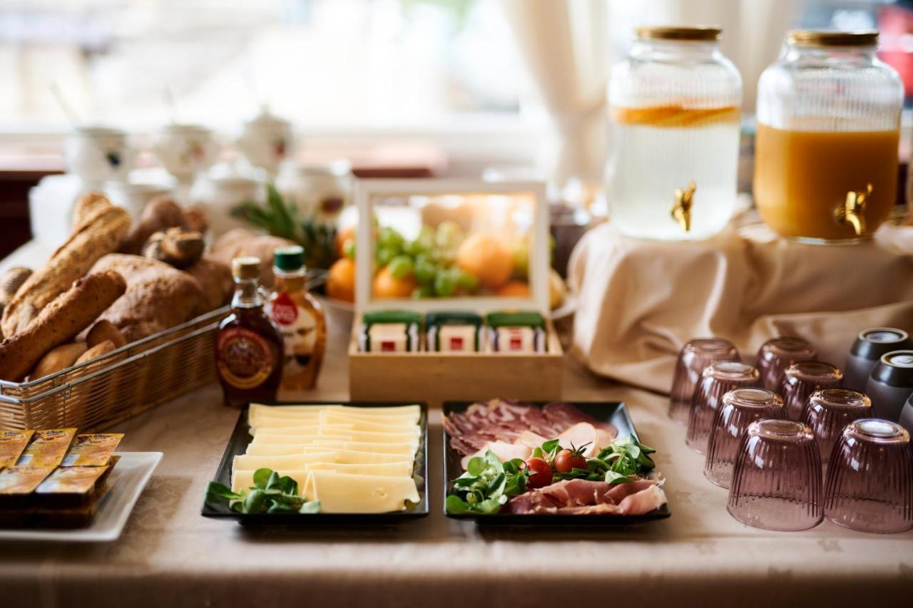 Hotel Villa Schubert オパティヤ エクステリア 写真